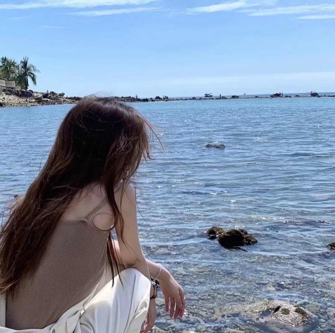 明月照尖东